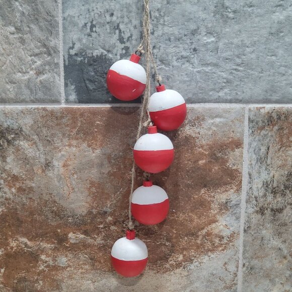 5 Wood Bobbers On Jute Rope Distressed Red & White Fish Net Floats Decor - Picture 2 of 7